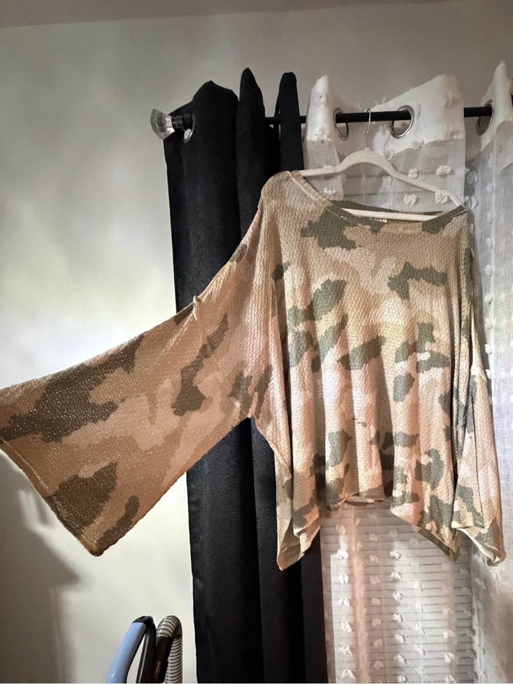 POL Women's XL Camo Knit Tunic in Beige and Olive